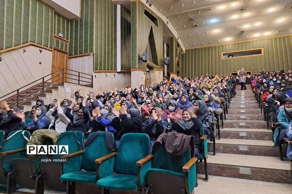 جشن‌های دهه فجر انقلاب و اعیاد ماه رجب درکانون فرهنگی تربیتی سلمان منطقه ۱۰