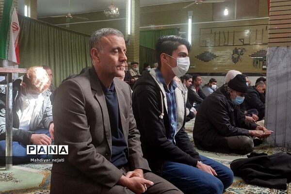 شرکت فعال دانش‌آموزان مدرسه شهید بهشتی رودهن در نماز جمعه