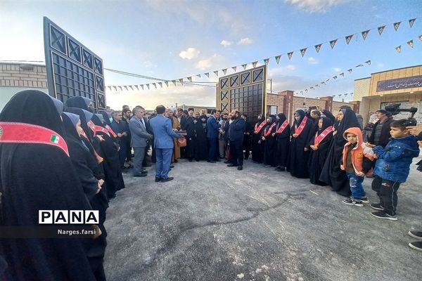 افتتاح دو مدرسه همزمان با دهه فجر در جعفرآباد قم-1