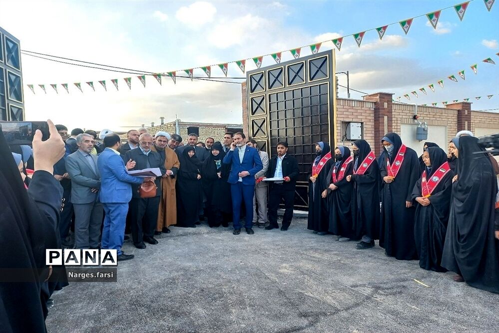 افتتاح دو مدرسه همزمان با دهه فجر در جعفرآباد قم-1