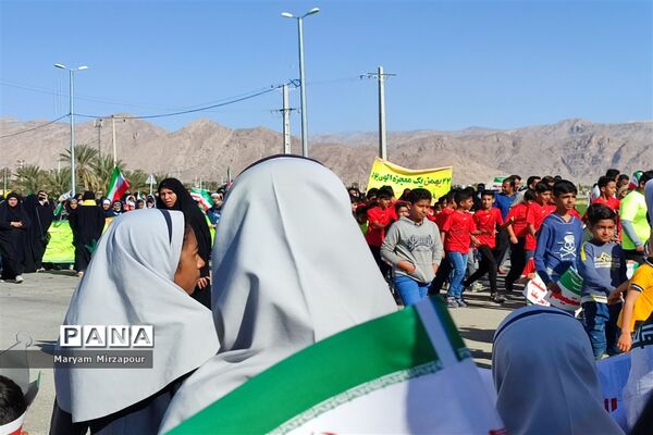۲۲بهمن ماه روز استقلال و آزادی ملت ایران است