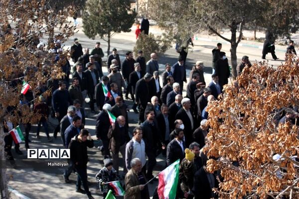برگزاری راهپیمایی ۲۲ بهمن در شهر جوادآباد
