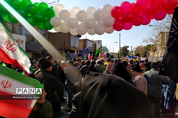 اقتدار باشکوه مردم کاشمر در راهپیمایی ۲۲ بهمن