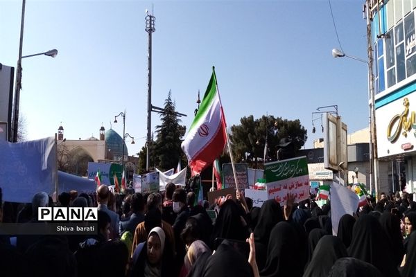 اقتدار باشکوه مردم کاشمر در راهپیمایی ۲۲ بهمن