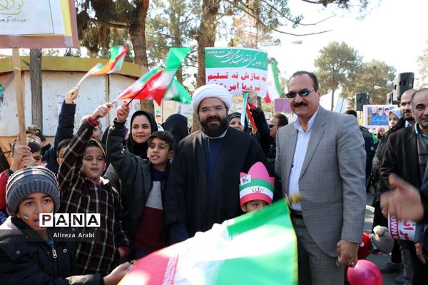 اقتدار باشکوه مردم کاشمر در راهپیمایی ۲۲ بهمن