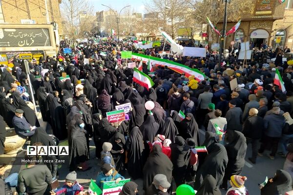 اقتدار باشکوه مردم کاشمر در راهپیمایی ۲۲ بهمن