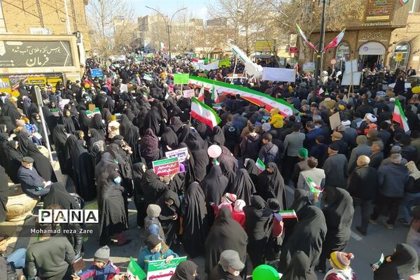 اقتدار باشکوه مردم کاشمر در راهپیمایی ۲۲ بهمن
