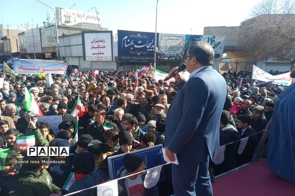 اقتدار باشکوه مردم کاشمر در راهپیمایی ۲۲ بهمن