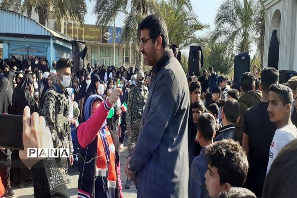 حضور پرشور فرهنگیان و دانش‌آموزان شادگانی در مراسم راهپیمایی یوم الله ۲۲بهمن