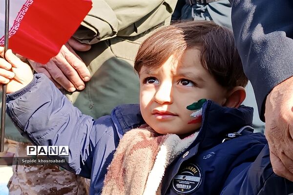 حضور پرشور مردم غیور پاکدشت در راهپیمایی 22 بهمن