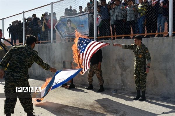 حضور پرشور دانش‌آموزان و مردم شهر گله‌دار در راهپیمایی 22 بهمن