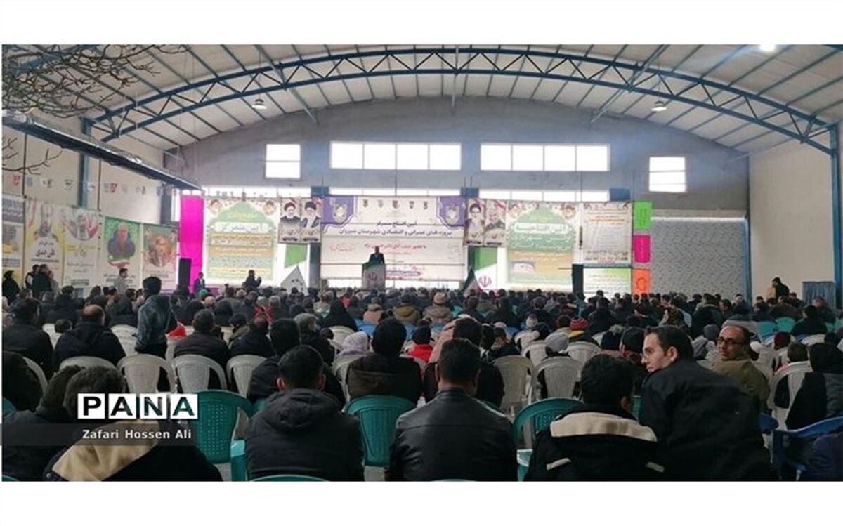 جمهوری اسلامی ایران توانست با حرکت در مسیر عدالت سال‌های سال استوار باقی بماند