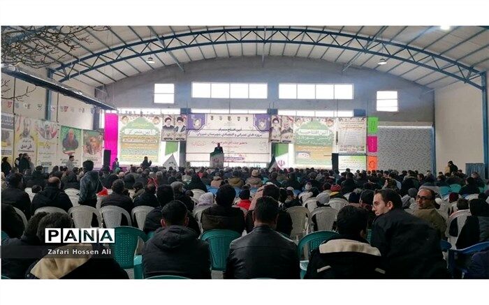 جمهوری اسلامی ایران توانست با حرکت در مسیر عدالت سال‌های سال استوار باقی بماند