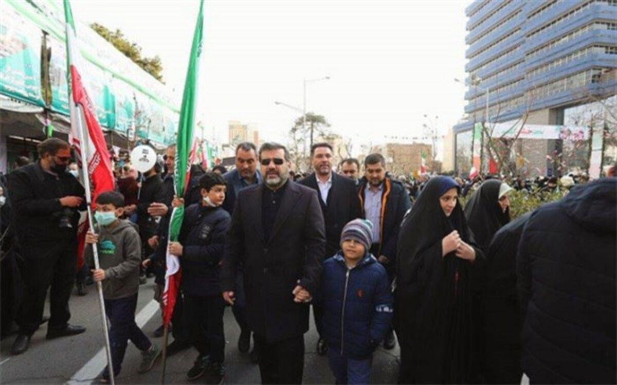 مردم  ایران، انقلاب اسلامی را متعلق به خودشان می دانند