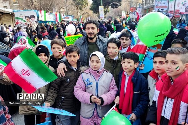 برگزاری پرشور جشن پیروزی انقلاب اسلامی باحضور مردم یک دل و متحد شهرستان شهریار