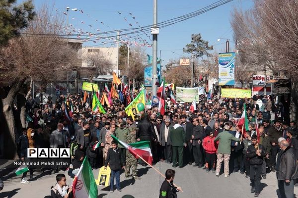 شکوه حضور مردم  آباده در راهپیمایی 22 بهمن ماه