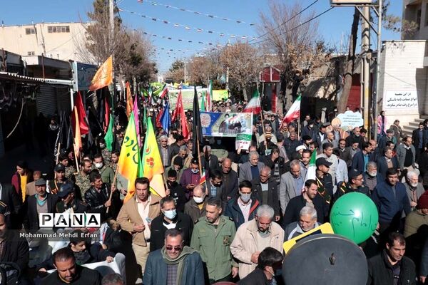 شکوه حضور مردم  آباده در راهپیمایی 22 بهمن ماه