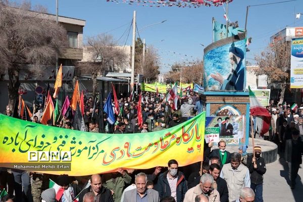 شکوه حضور مردم  آباده در راهپیمایی 22 بهمن ماه