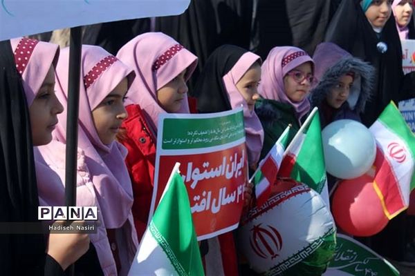 خروش حماسی مردم خرم‌بید در راهپیمایی 22 بهمن