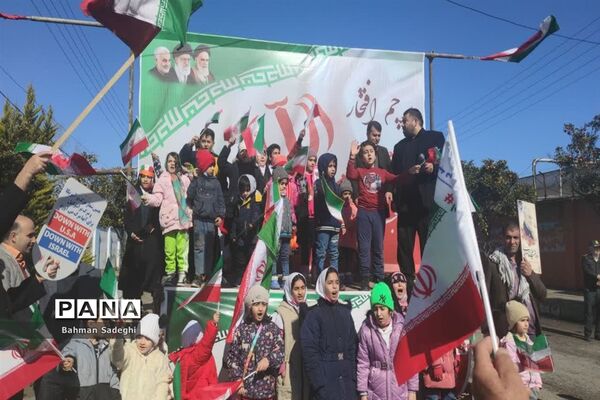 حضور باشکوه مردم شهرستان نور در راهپیمایی یوم‌الله ۲۲ بهمن