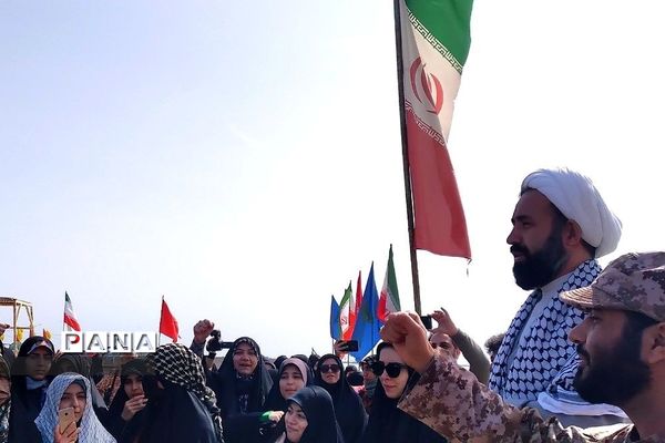 بازدید دانش‌آموزان بهارستانی در سالروز پیروزی انقلاب اسلامی از مناطق عملیاتی فاو