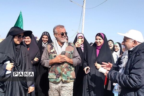 بازدید دانش‌آموزان بهارستانی در سالروز پیروزی انقلاب اسلامی از مناطق عملیاتی فاو
