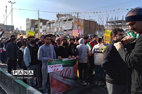 برگزاری راهپیمایی یوم‌الله ۲۲ بهمن در شهرستان قرچک