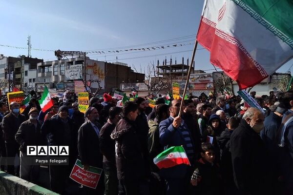 برگزاری راهپیمایی یوم‌الله ۲۲ بهمن در شهرستان قرچک