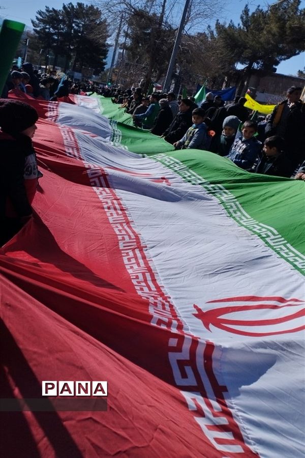 شرکت گسترده مردم خراسان جنوبی در راهپیمایی 22 بهمن