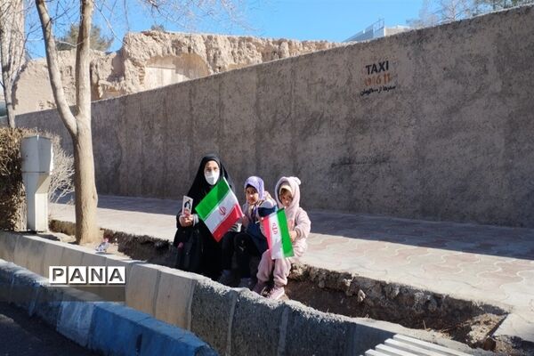 شرکت گسترده مردم خراسان جنوبی در راهپیمایی 22 بهمن