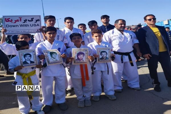 راهپیمایی چهل و چهارمین سالگرد پیروزی انقلاب در خیابان های امیدیه