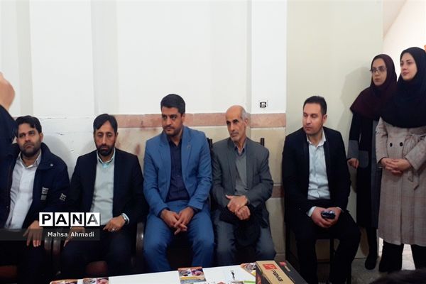 برگزاری نمایشگاه هنری پژوهشی «نوید مولا» در پژوهشسرای نه دی شهرستان رباط‌کریم