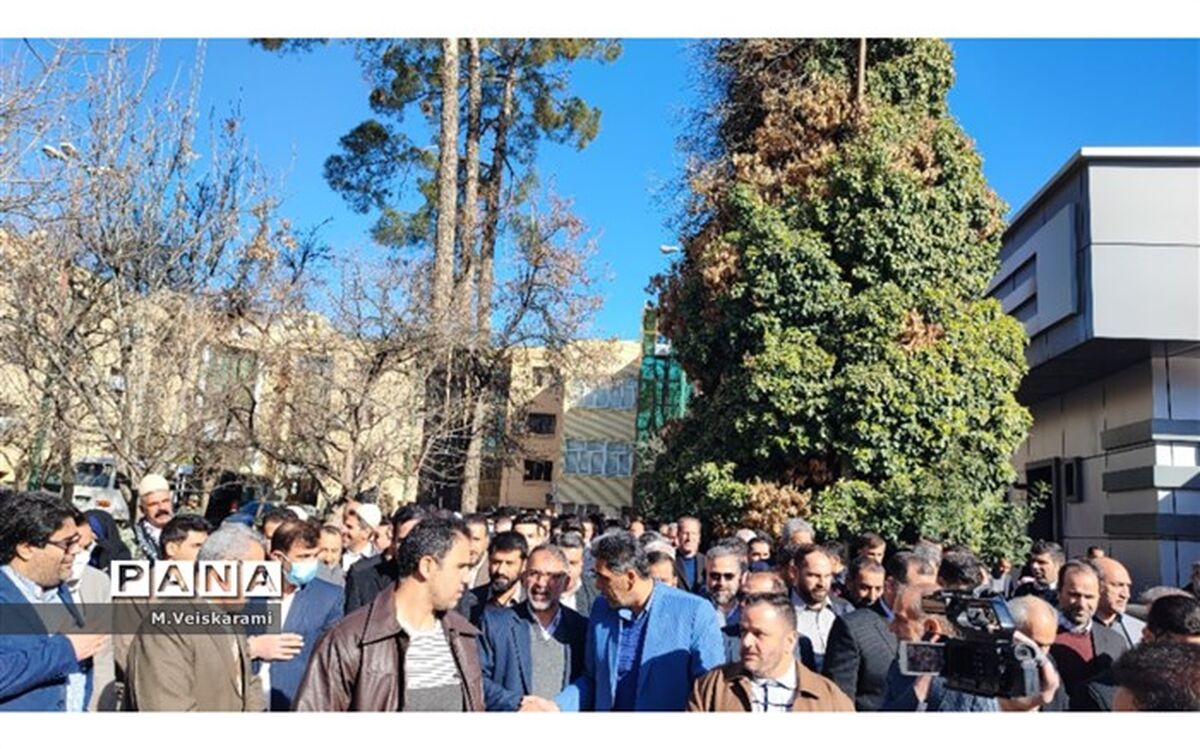 پیام تشکر مدیر کل آموزش و پرورش لرستان از حضور حماسی فرهنگیان و دانش‌آموزان در راهپیمایی ۲۲ بهمن
