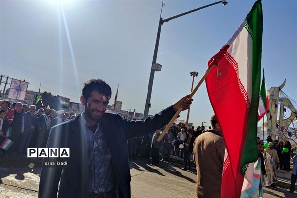 راهپیمایی 22 بهمن در کازرون