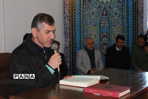 آیین بدرقه ۹۸ دانش‌آموز دختر فیروزکوهی به اردوهای راهیان نور
