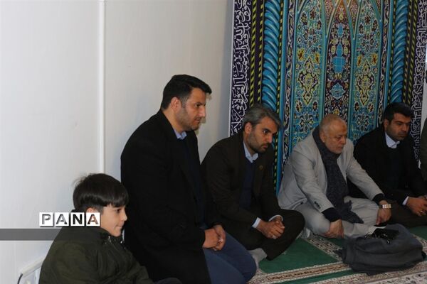 آیین بدرقه ۹۸ دانش‌آموز دختر فیروزکوهی به اردوهای راهیان نور