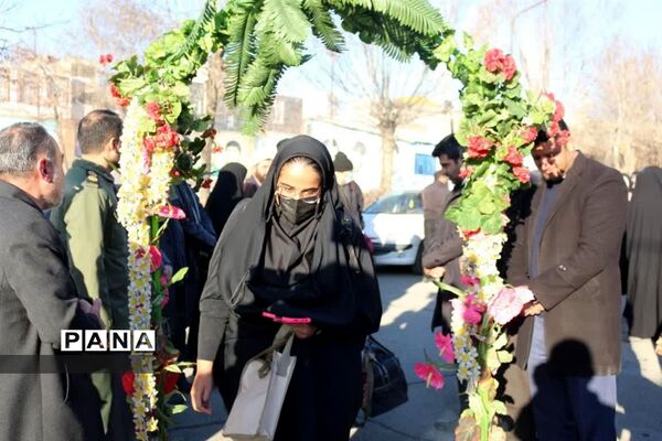 آیین بدرقه ۹۸ دانش‌آموز دختر فیروزکوهی به اردوهای راهیان نور