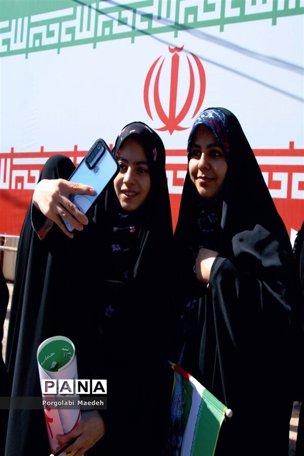 شکوه حضور اردکانی‌ها در راهپیمایی 22 بهمن