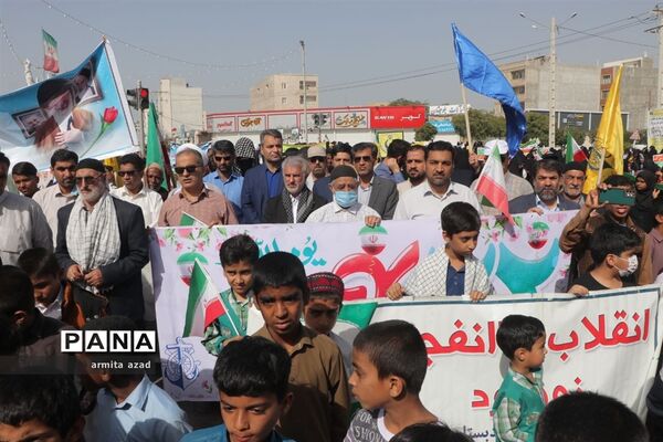 حضور اقشار مختلف مردم چابهار در راهپیمایی 22 بهمن