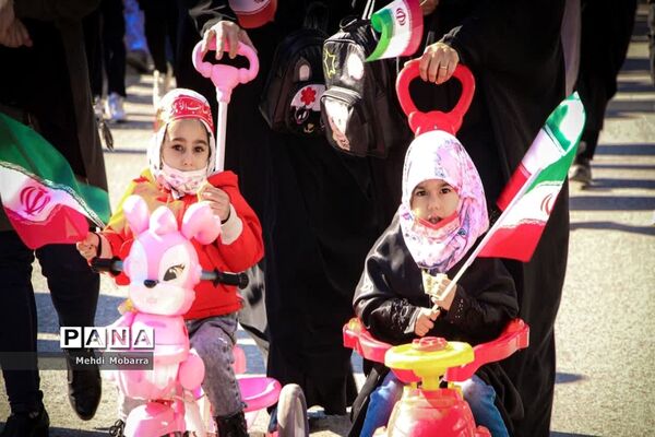 راهپیمایی ۲۲ بهمن در شهرستان نکا