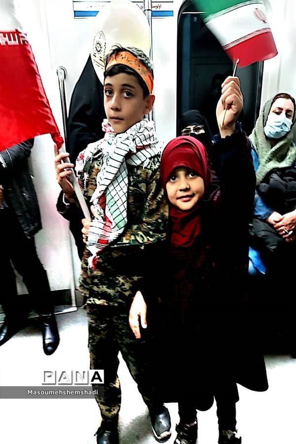 دانش‌آموزان و فرهنگیان انقلابی همیشه در صحنه آموزش و پرورش منطقه ۱۲