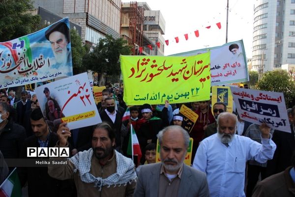 حماسه حضور مردم بوشهر در 22 بهمن