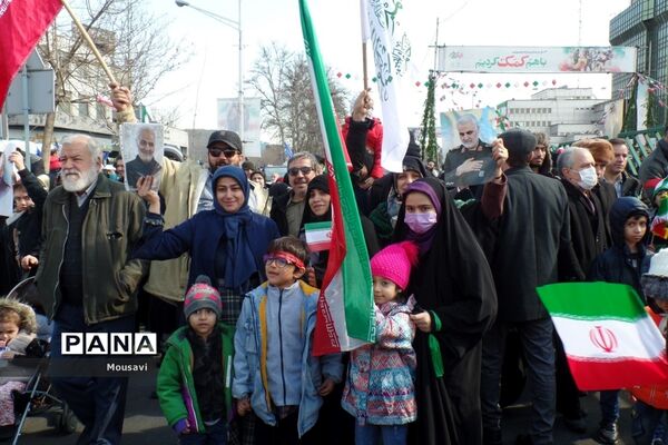 حضور پر شور نسل‌ها در راهپیمایی ۲۲ بهمن