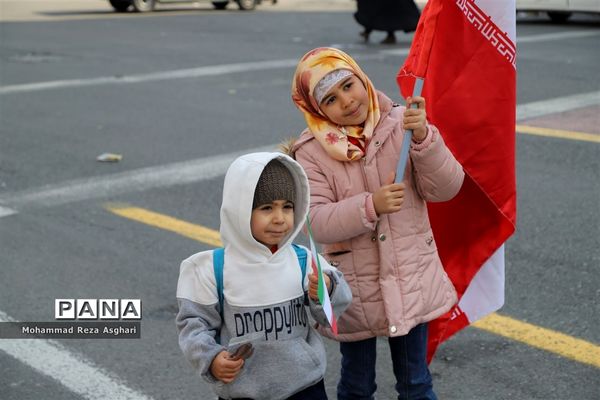 غرفه سازمان دانش‌آموزی در راهپیمایی 22 بهمن