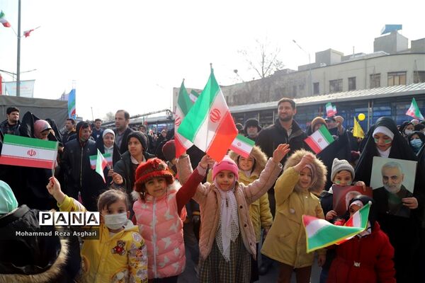 غرفه سازمان دانش‌آموزی در راهپیمایی 22 بهمن