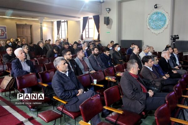 سلسله نشست‌های جهاد تبیین و مراسم در دبیرستان ماندگار البرز