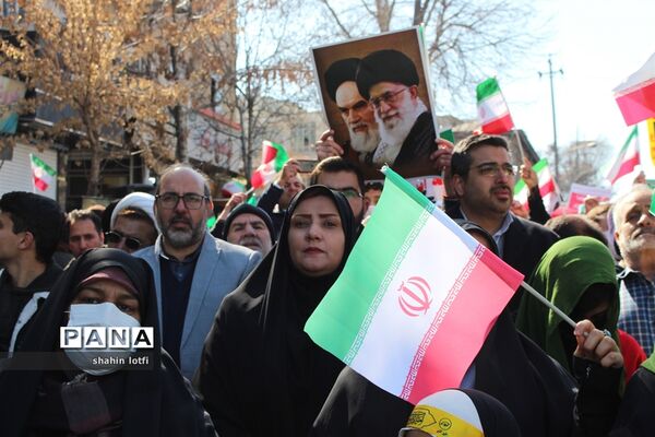 راهپیمایی مردم کرمانشاه در مراسم 22 بهمن