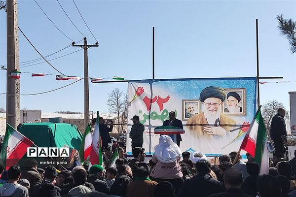 حضور پر شور مردم شهرستان مهریز در راهپیمایی ۲۲ بهمن