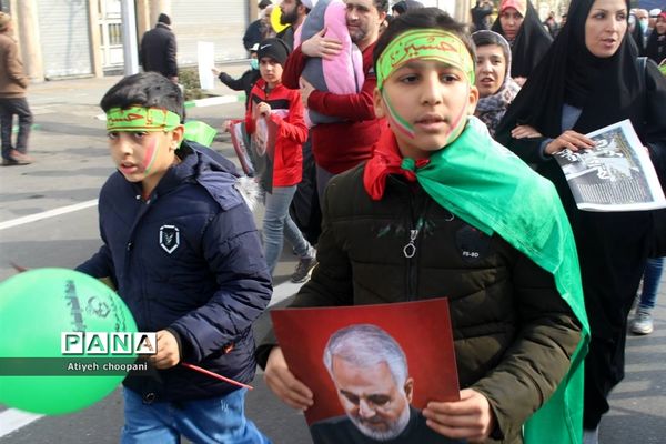 حضور حماسی مردم انقلابی در چهل و چهارمین سالگرد پیروزی انقلاب اسلامی