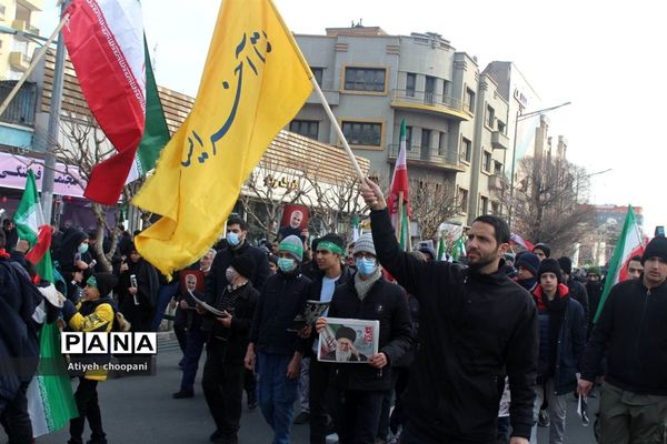 حضور حماسی مردم انقلابی در چهل و چهارمین سالگرد پیروزی انقلاب اسلامی